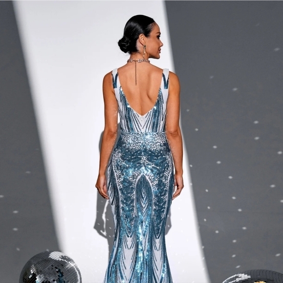Blue, Graphic Print, Deep V Neck, Backless,  Contrast Sequined Mermaid Maxi Gown - Picture 12 of 16